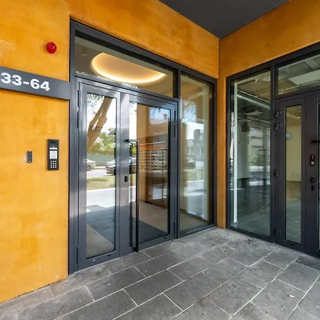 Brand New 2bdroom Free Parking דירה