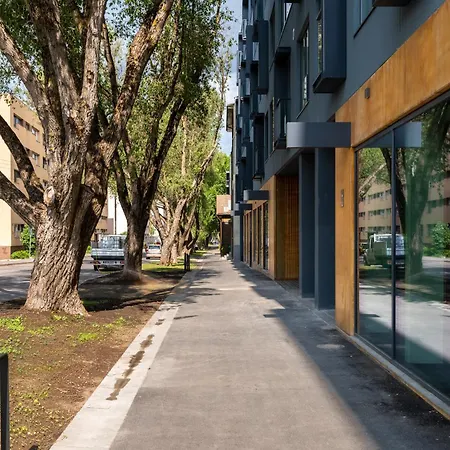 Brand New 2bdroom Free Parking *