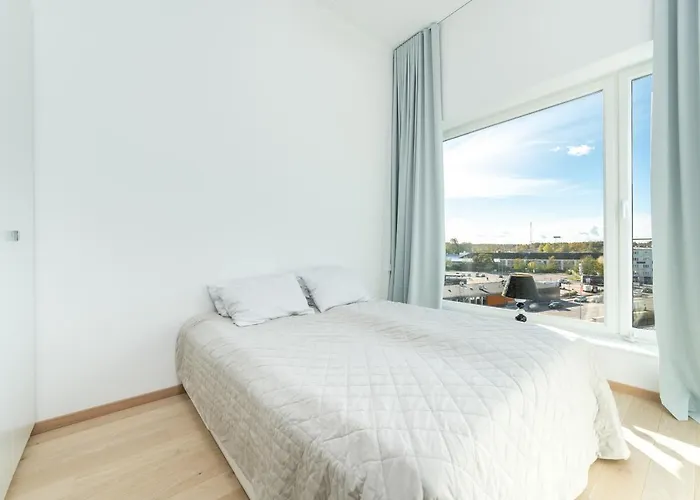 Brand New 2bdroom Free Parking Appartement *