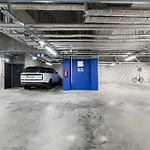 Brand New 2bdroom Free Parking Appartement *