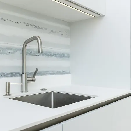 Apartmán Brand New 2bdroom Free Parking